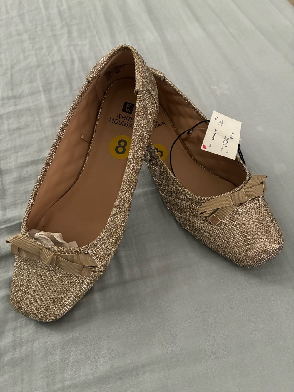 New White Mountain Women's Champagne Glitter Pointed-Toe Flats with Bow